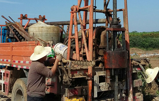 車載式汽車鉆機(jī):DPP-100型